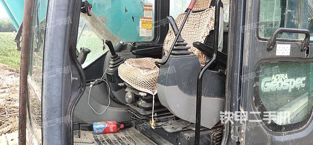 驾驶室整体（整机外观）