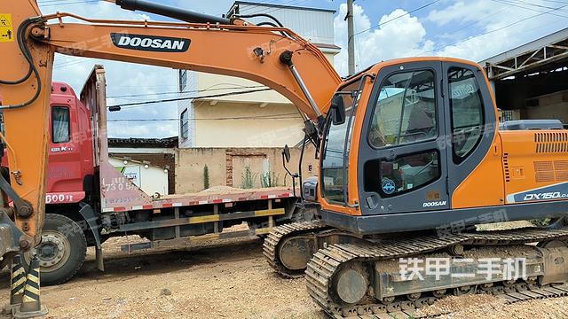 单侧履带整体（整机外观）