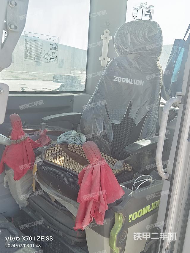 驾驶室整体（整机外观）