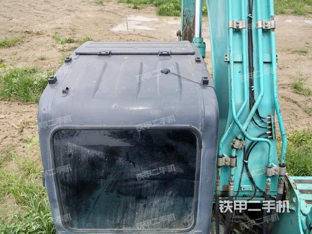 駕駛室頂部俯視(上車部件) 駕駛室頂部俯視(上車部件)