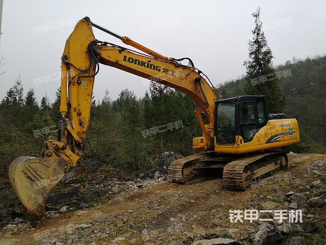 龙工LG6220挖掘机