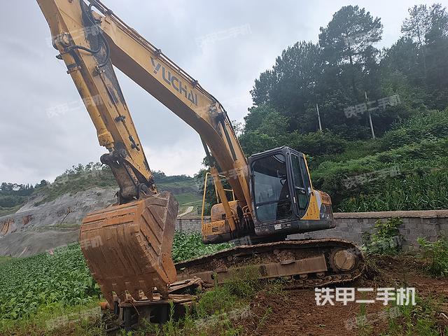 玉柴YC210LC-8挖掘机