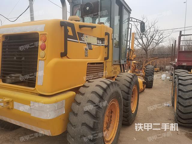 整机右后45°（设备外观及核心部件）