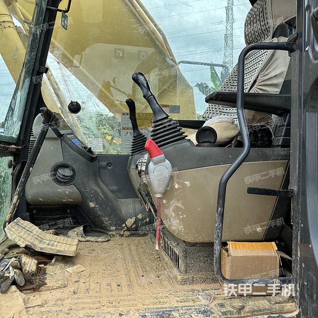 驾驶室整体（整机外观）