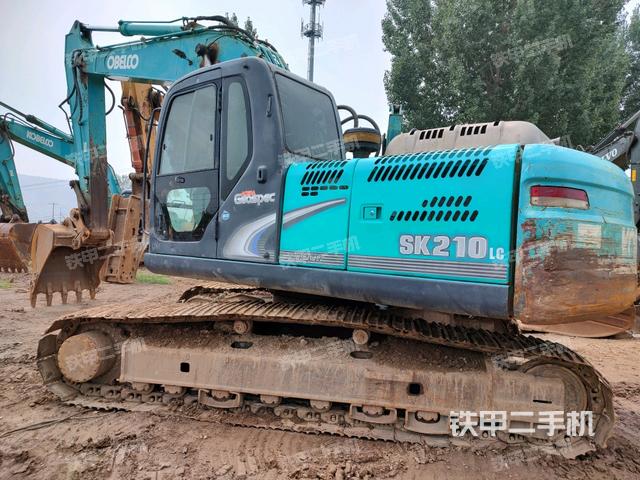 神鋼SK210LC-8挖掘機(jī)