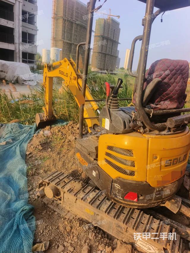 山东临工ER616F挖掘机