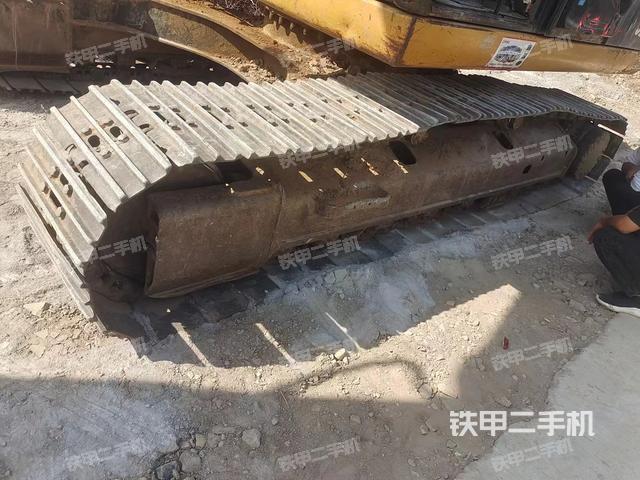 单侧履带整体（整机外观）