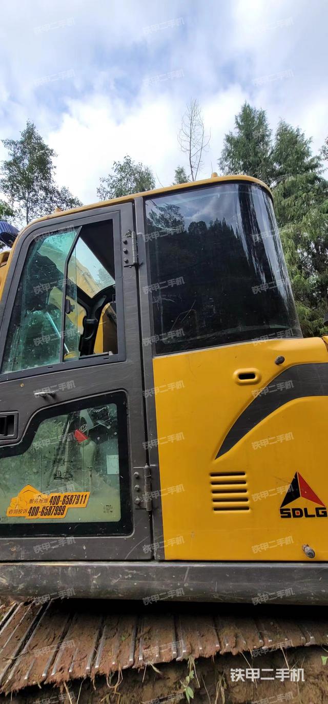 驾驶室整体（整机外观）