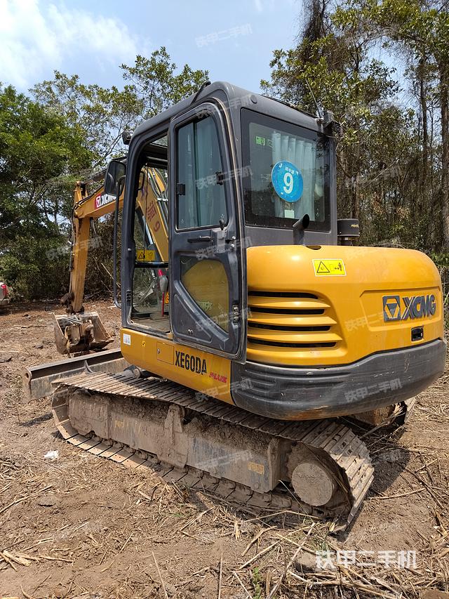 单侧履带整体（整机外观）