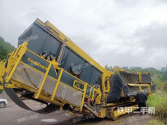 整机右后45°（设备外观及核心部件）