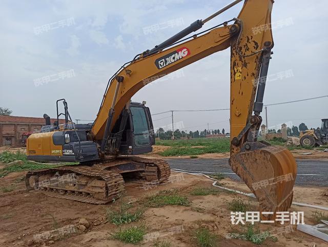 驾驶室顶部（整机外观）