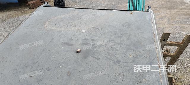 驾驶室顶部（整机外观）