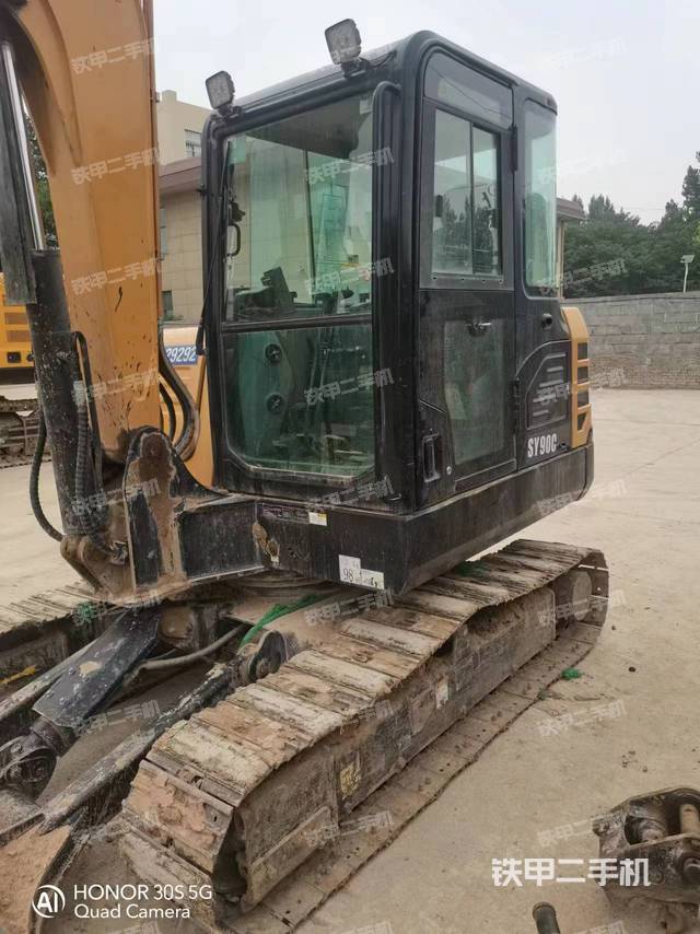 驾驶室整体（整机外观）