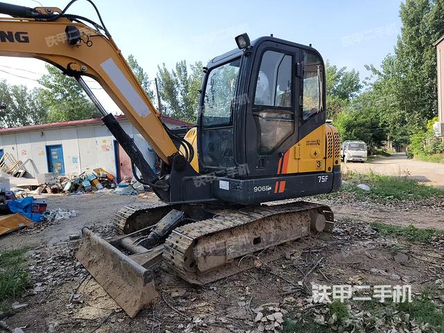 驾驶室顶部（整机外观）