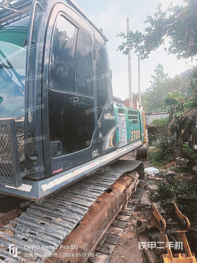 回转马达和主控阀（整机外观）