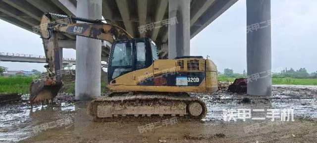 驾驶室整体（整机外观）