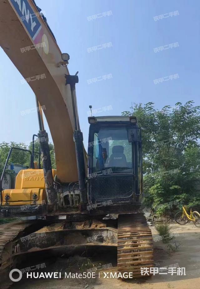 驾驶室顶部（整机外观）