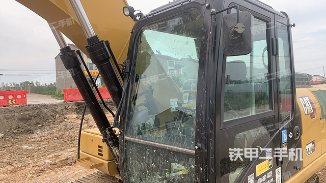 驾驶室整体（整机外观）