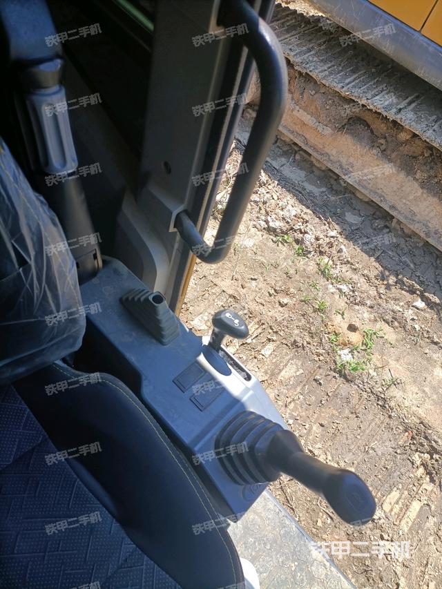 座椅左側(cè)控制臺(tái)/音響/含左手柄（駕駛室部分）