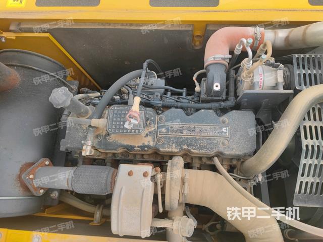 发动机室（上车部件）