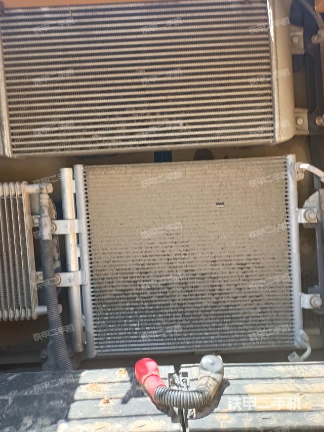 散熱器正面（大件艙室）