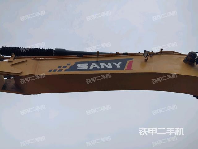 大臂整体 右侧（工作和回转装置）