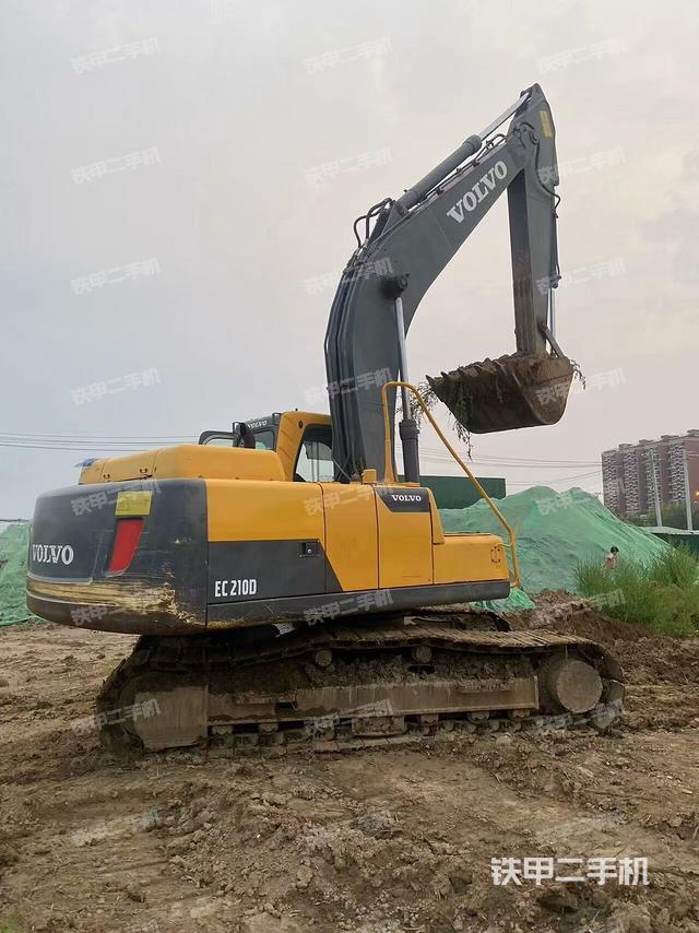 右后45(整機(jī)外觀) 右后45(整機(jī)外觀)