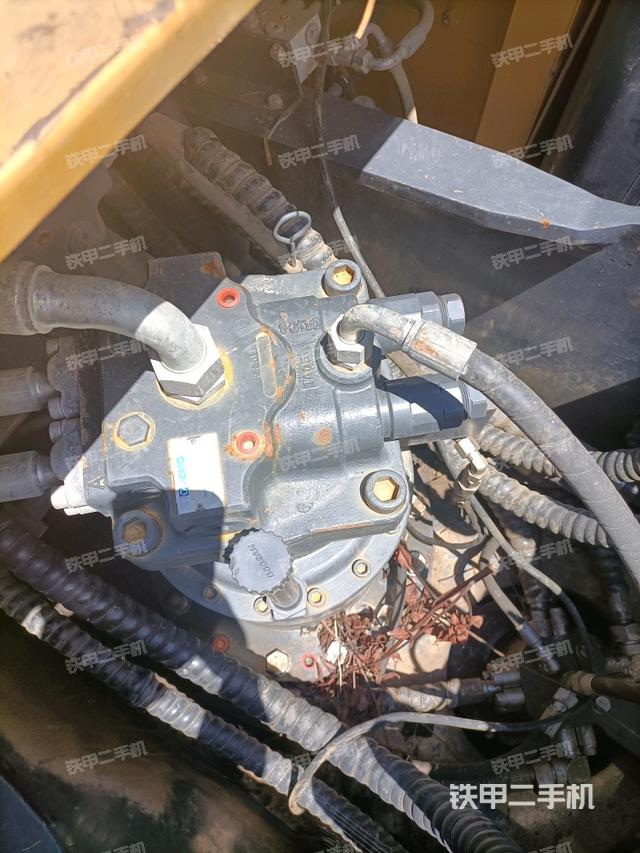 回轉(zhuǎn)馬達（上車部件）