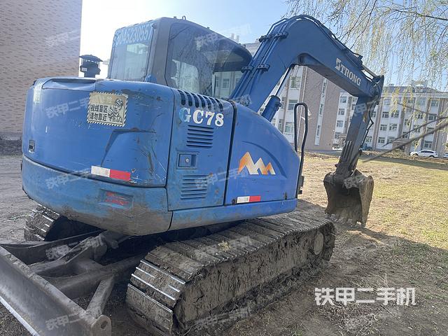 驾驶室顶部（整机外观）