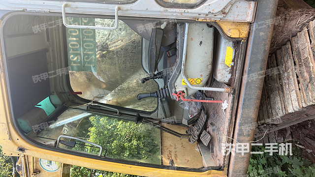 驾驶室整体（整机外观）