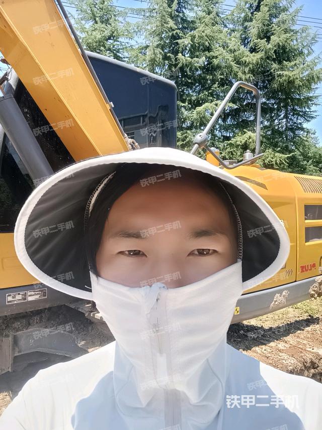 徐工XE75DA挖掘机的设备实拍-第1张实拍照片
