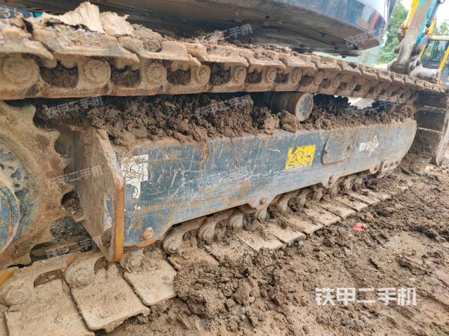 左侧履带整体 (行走机构) 左侧履带整体 (行走机构)