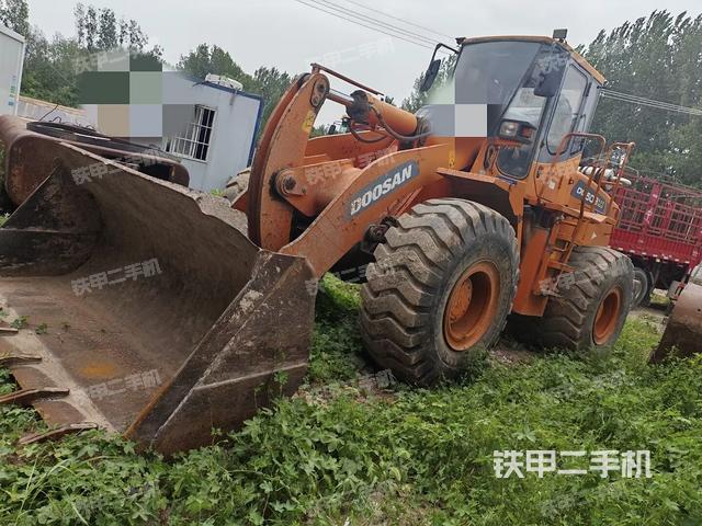斗山DL503装载机