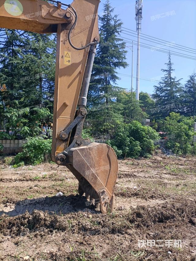 小臂整體左后（工作和回轉(zhuǎn)裝置）