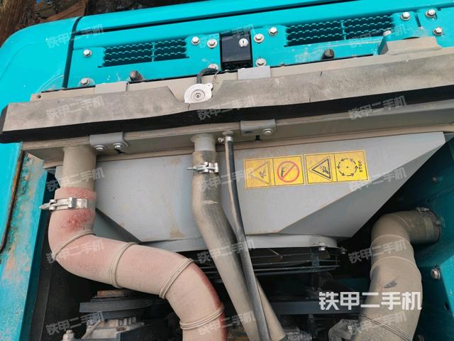 氣門室蓋螺絲特寫(上車部件) 氣門室蓋螺絲特寫(上車部件)