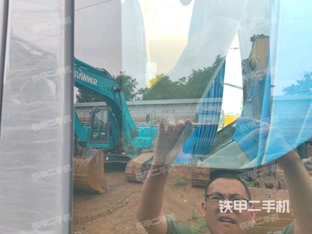 后窗玻璃角标（驾驶室部分）