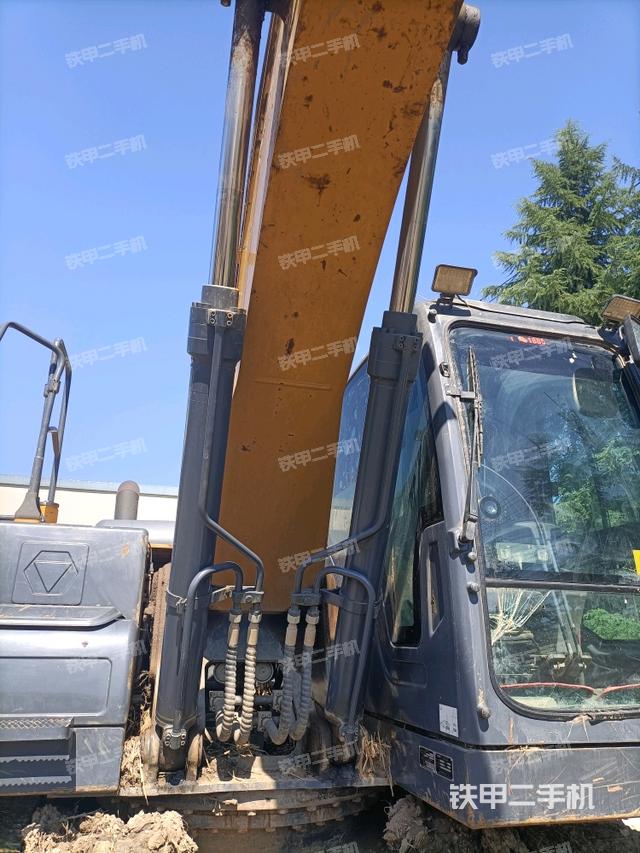 大臂油缸整體?豎拍（工作和回轉(zhuǎn)裝置）