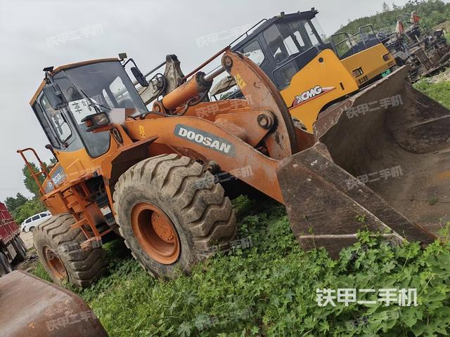 驾驶室工作台（整机外观及大件）