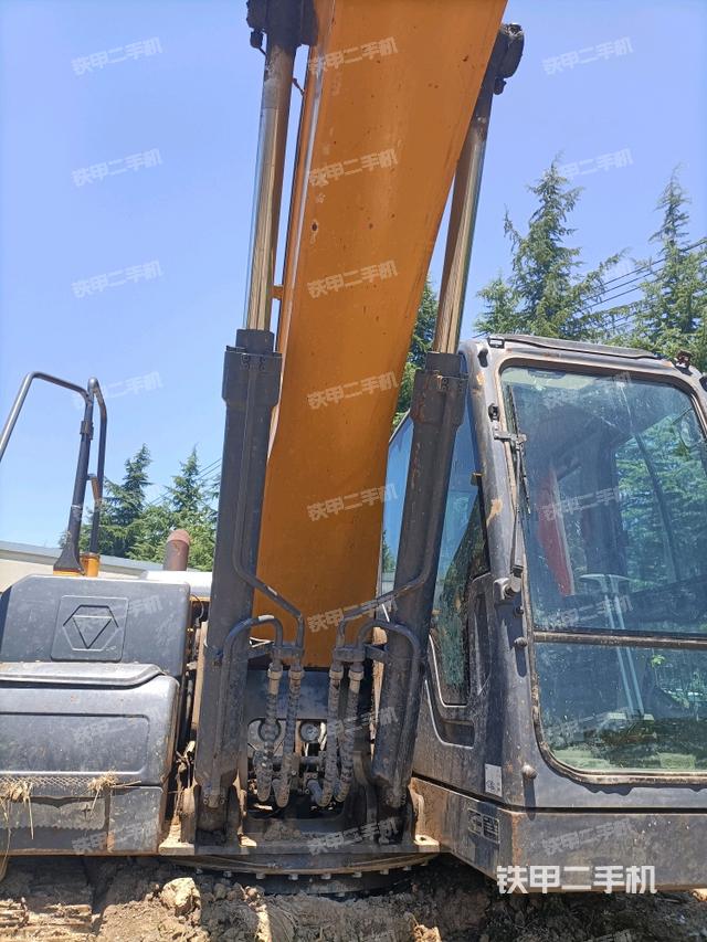 大臂油缸整體?豎拍（工作和回轉(zhuǎn)裝置）