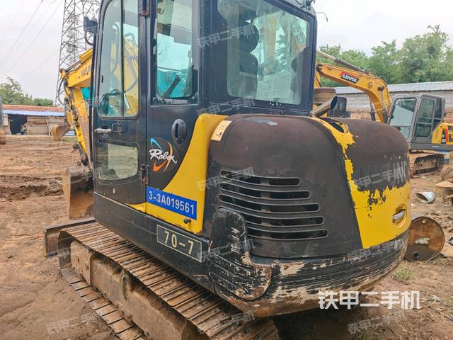 右后45(整機(jī)外觀) 右后45(整機(jī)外觀)