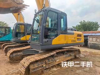 徐工XE205DA挖掘机实拍图片