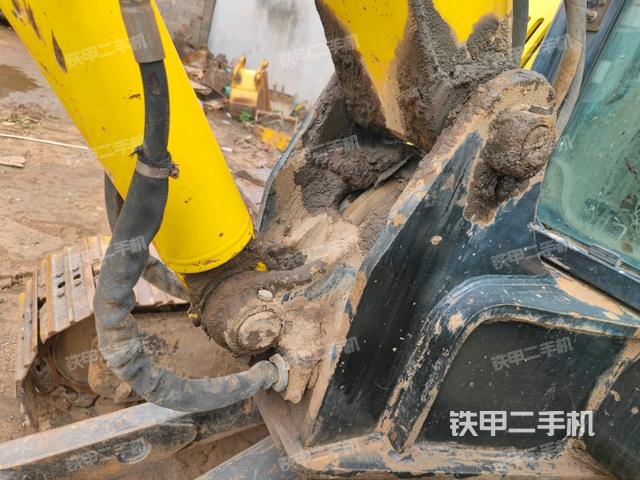 大臂根部?斜(工作和回轉(zhuǎn)裝置) 大臂根部?斜(工作和回轉(zhuǎn)裝置)
