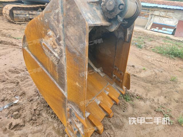 鏟斗45度(工作和回轉(zhuǎn)裝置) 鏟斗45度(工作和回轉(zhuǎn)裝置)