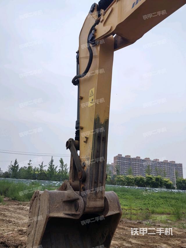 小臂整体左后（工作和回转装置）