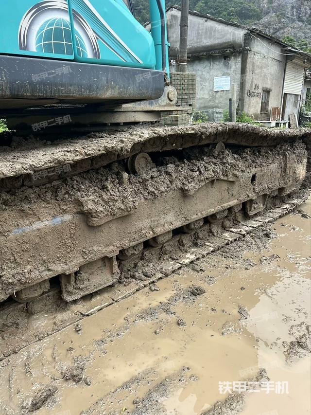 单侧履带整体（整机外观）