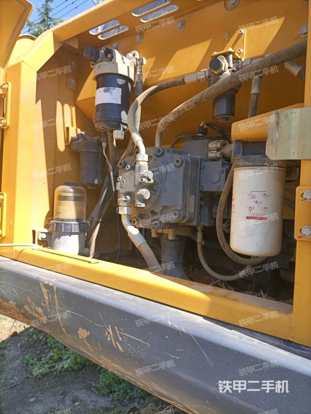 液壓泵斜45?左（大件艙室）