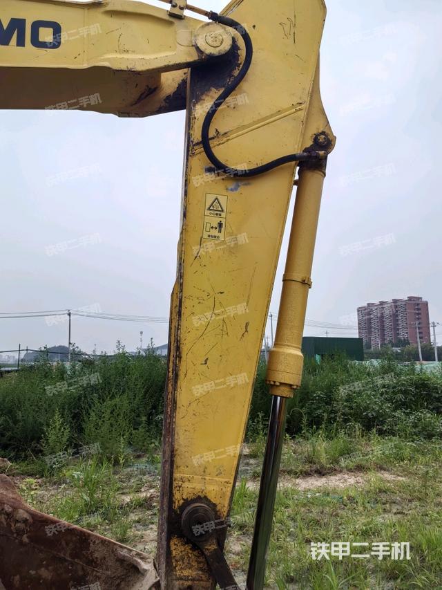 小臂整體左后(工作和回轉(zhuǎn)裝置) 小臂整體左后(工作和回轉(zhuǎn)裝置)