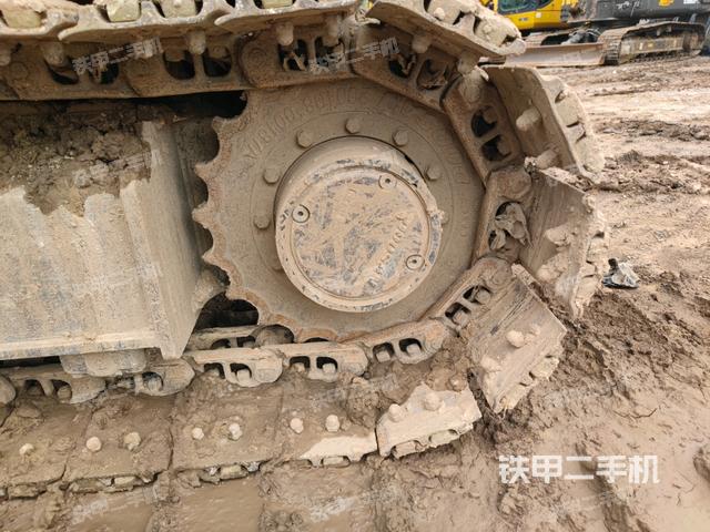 左驅(qū)動(dòng)輪(行走機(jī)構(gòu)) 左驅(qū)動(dòng)輪(行走機(jī)構(gòu))