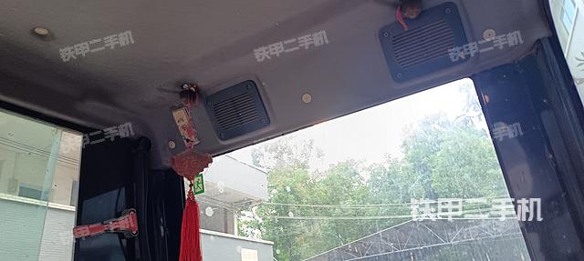 驾驶室顶部（整机外观）