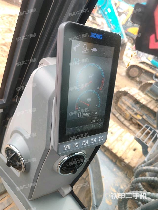 显示屏 （驾驶室部分）